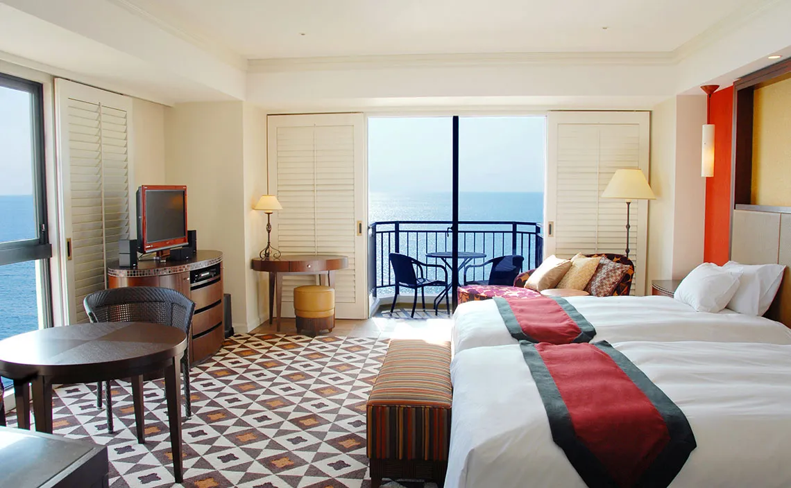 twin room overlooking the sea
